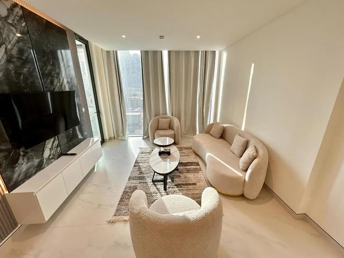 Contacten van Homes2Retreat - Cozy 2Br In Sobha Realty