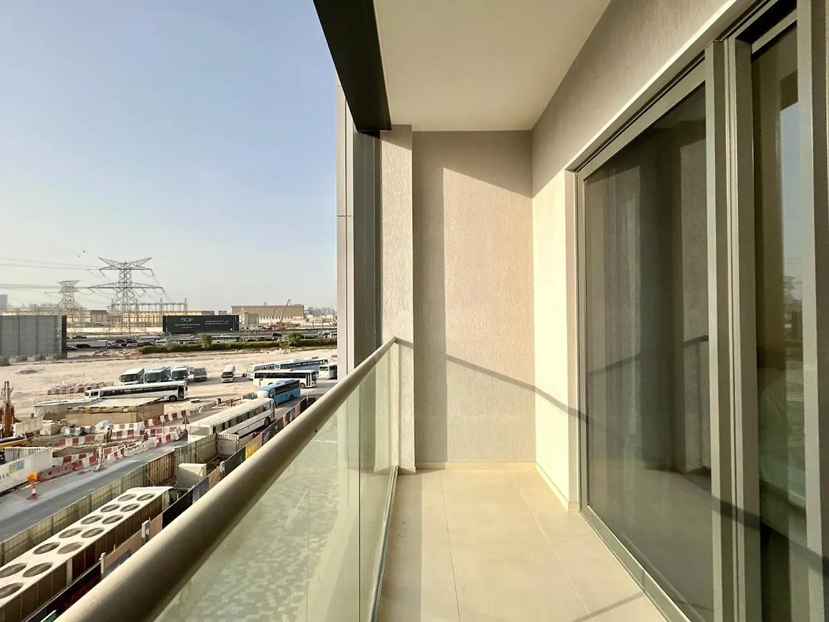 アパート Homes2Retreat - Cozy 2Br In Sobha Realty ドバイ
