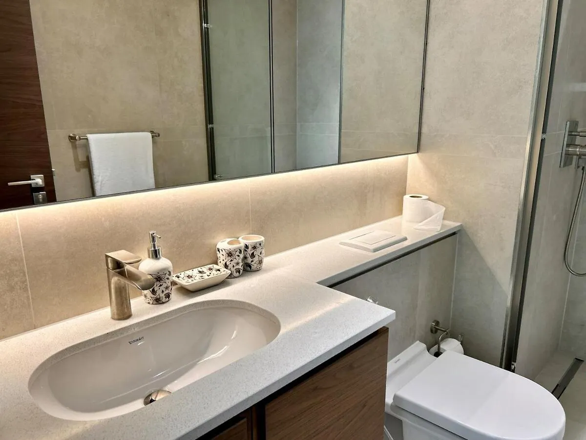 Homes2Retreat - Cozy 2Br In Sobha Realty ドバイ