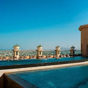 מלון Sheraton Mall Of The Emirates Hotel,, דובאי
